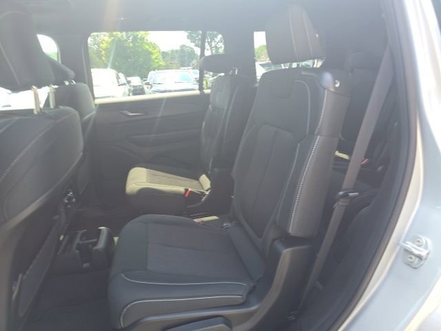 New 2025 Jeep Grand Cherokee L Laredo w/ Luxury Tech Group I image 28