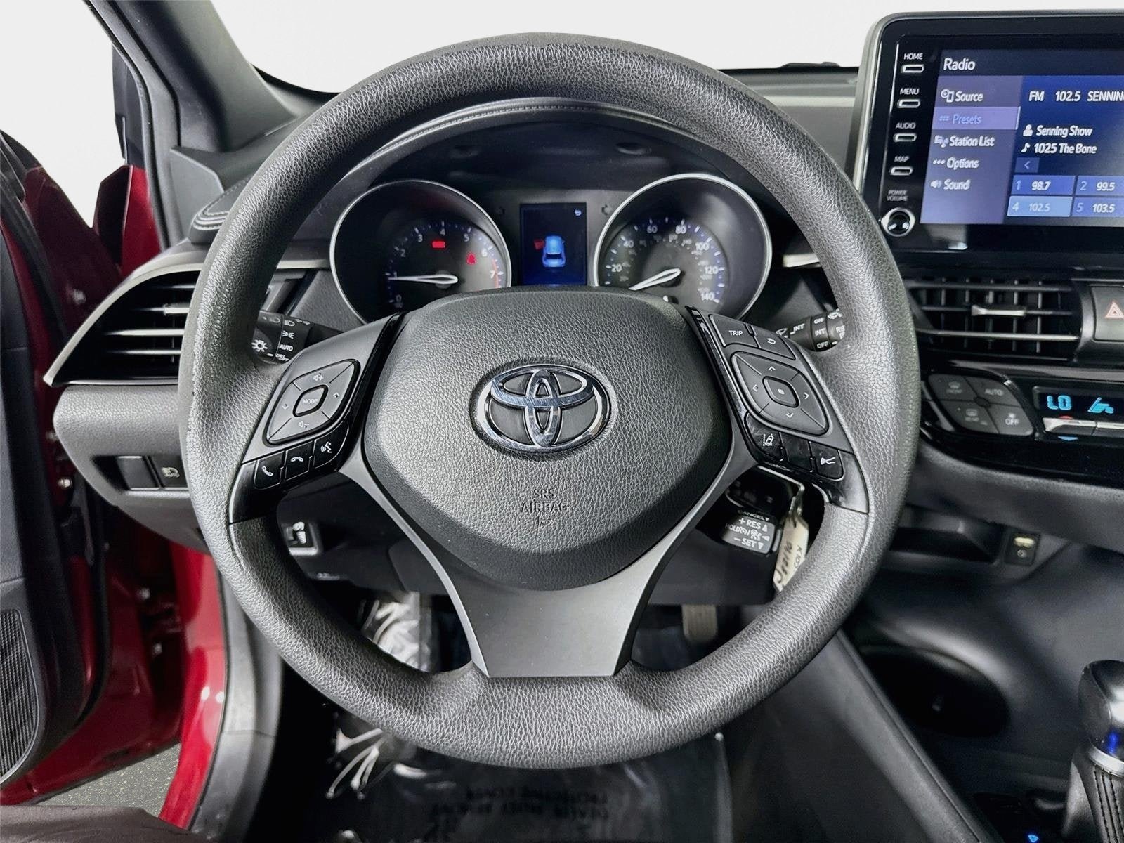 Used 2019 Toyota C-HR LE FWD image 13