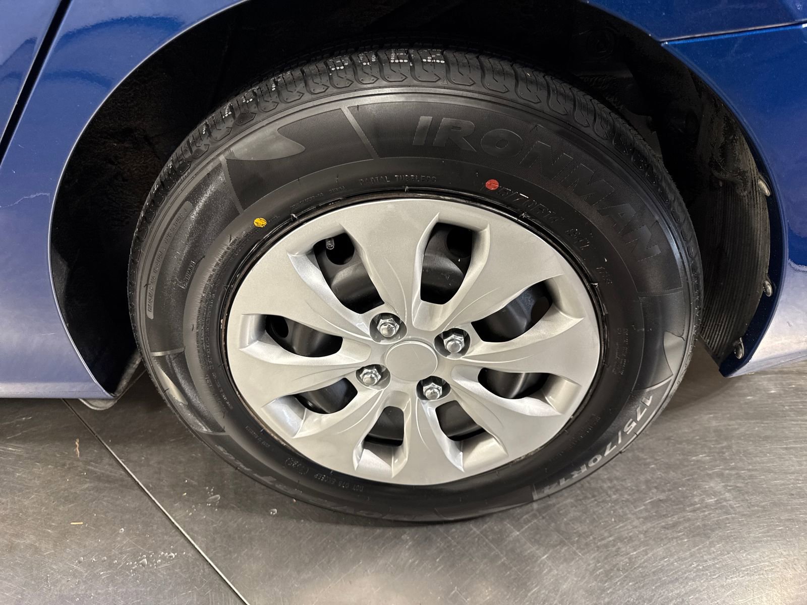 Used 2016 Hyundai Accent SE FWD image 12