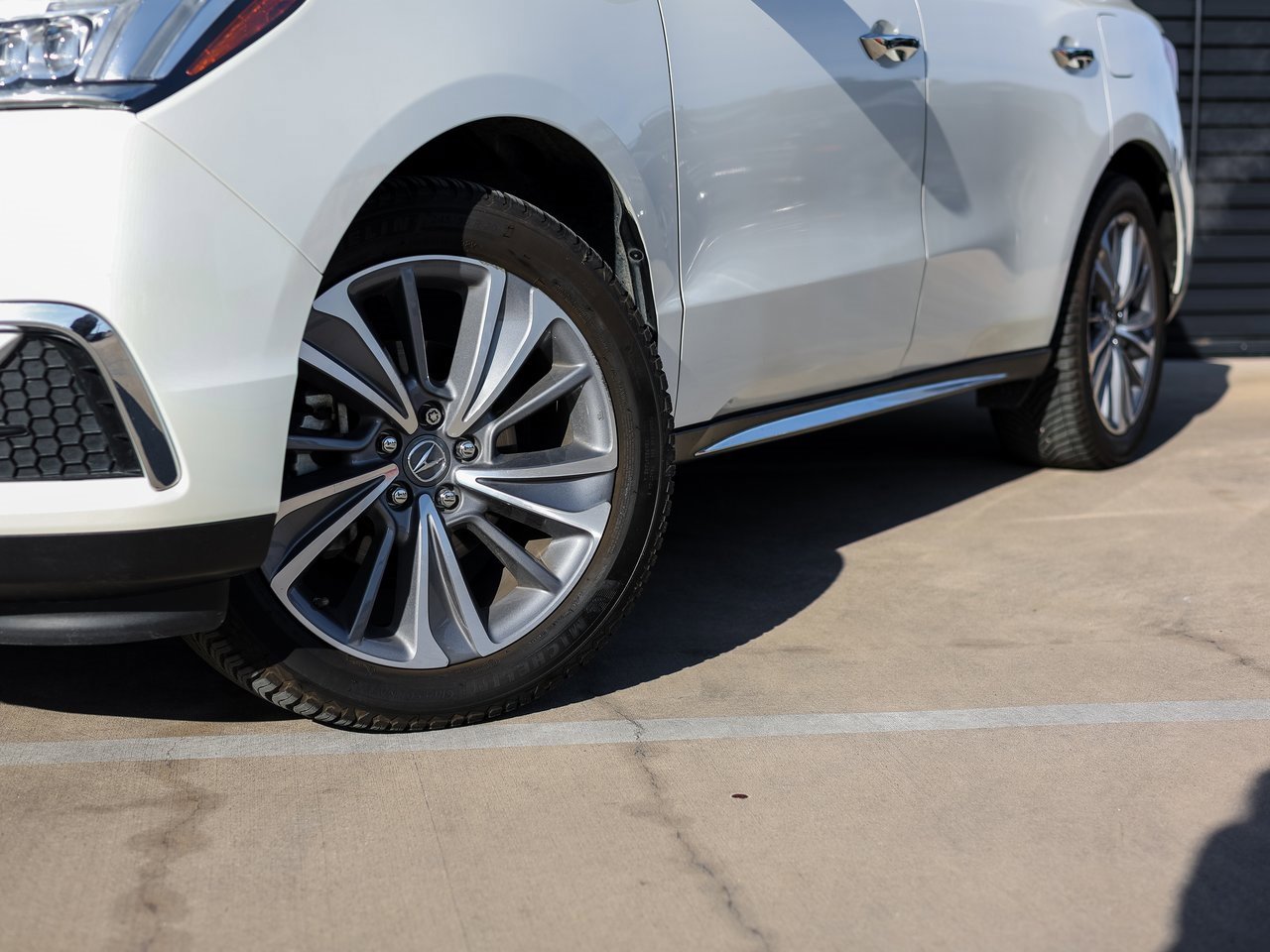 Used 2017 Acura MDX FWD w/ Technology Package image 12