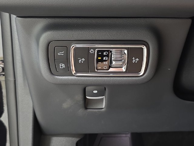 New 2026 Lincoln Nautilus Reserve AWD/4WD image 23