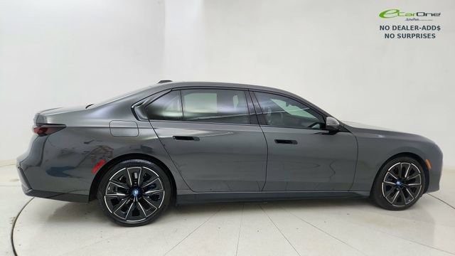 Used 2023 BMW i7 xDrive60 AWD/4WD image 6