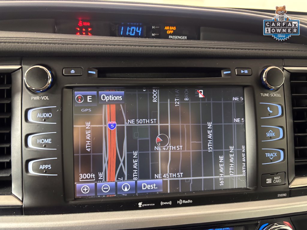 Used 2019 Toyota Highlander XLE AWD/4WD image 22