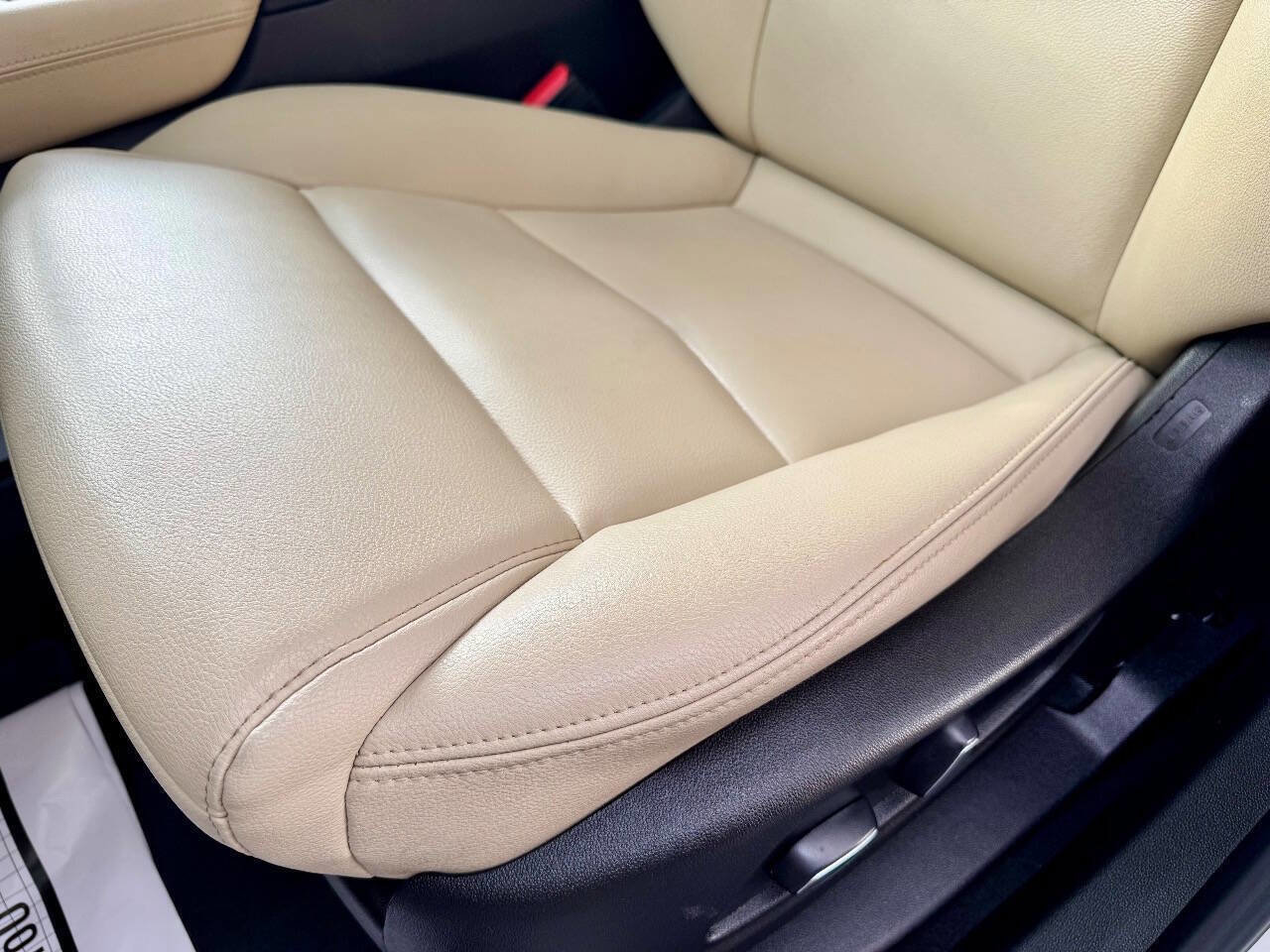 Used 2019 Cadillac XT5 FWD image 15
