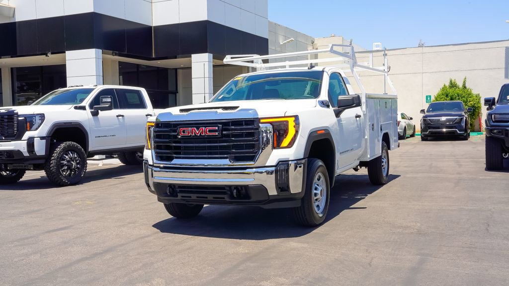 New 2025 GMC Sierra 2500 Pro w/ Convenience Package