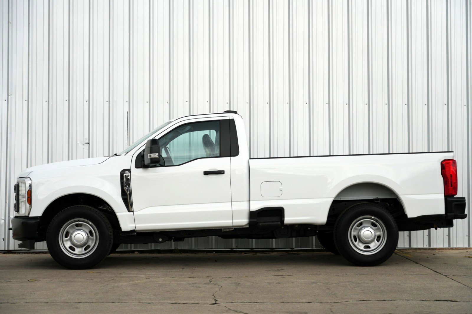 Used 2025 Ford F350 XL w/ XL Driver Assist Package image 9