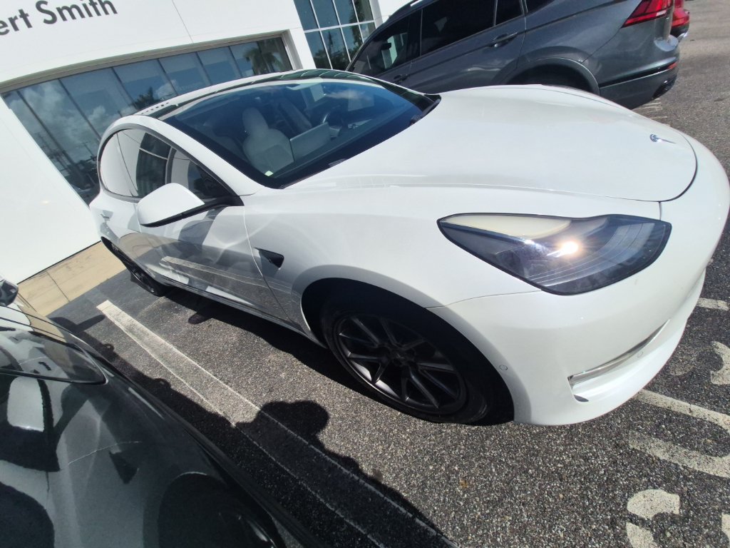 Used 2021 Tesla Model 3 Standard Range Plus RWD image 2