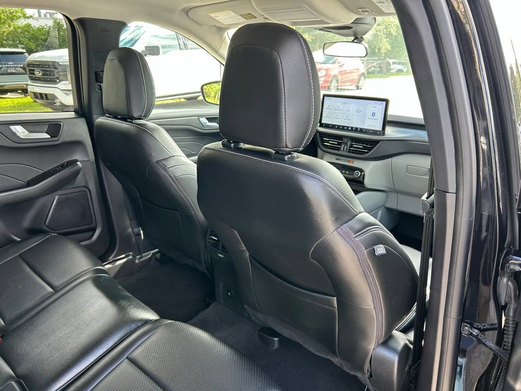 New 2023 Ford Escape SE FWD image 46