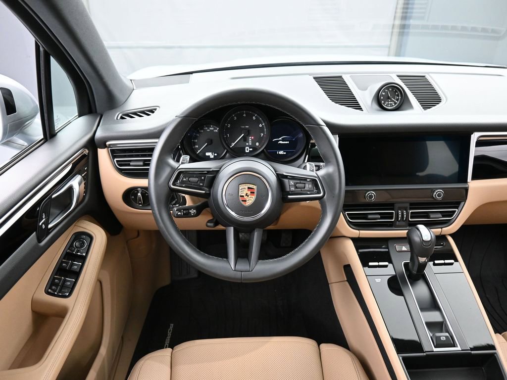 Certified 2023 Porsche Macan Turbo AWD/4WD image 17