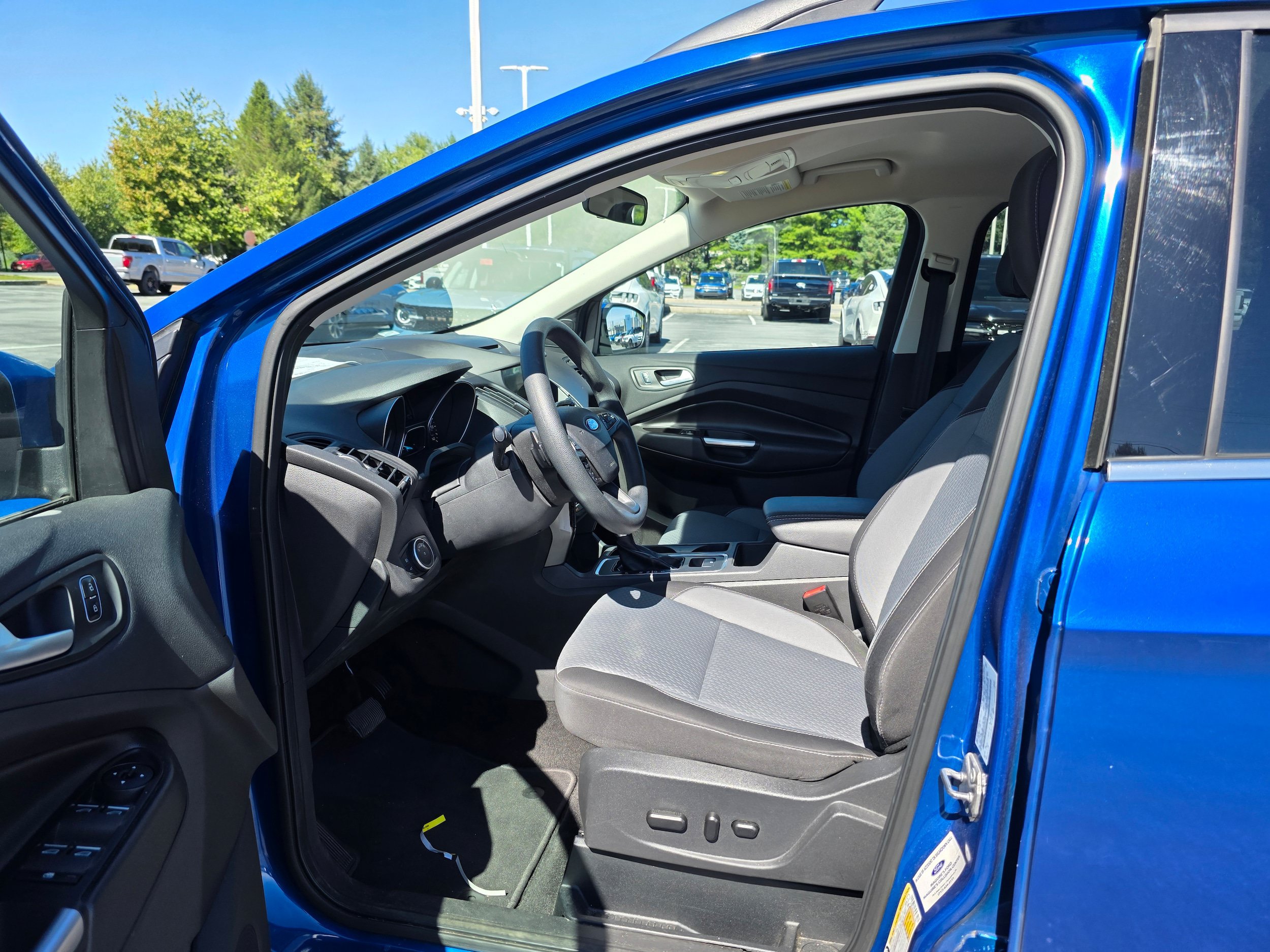 Used 2017 Ford Escape SE w/ Equipment Group 201A AWD/4WD image 20