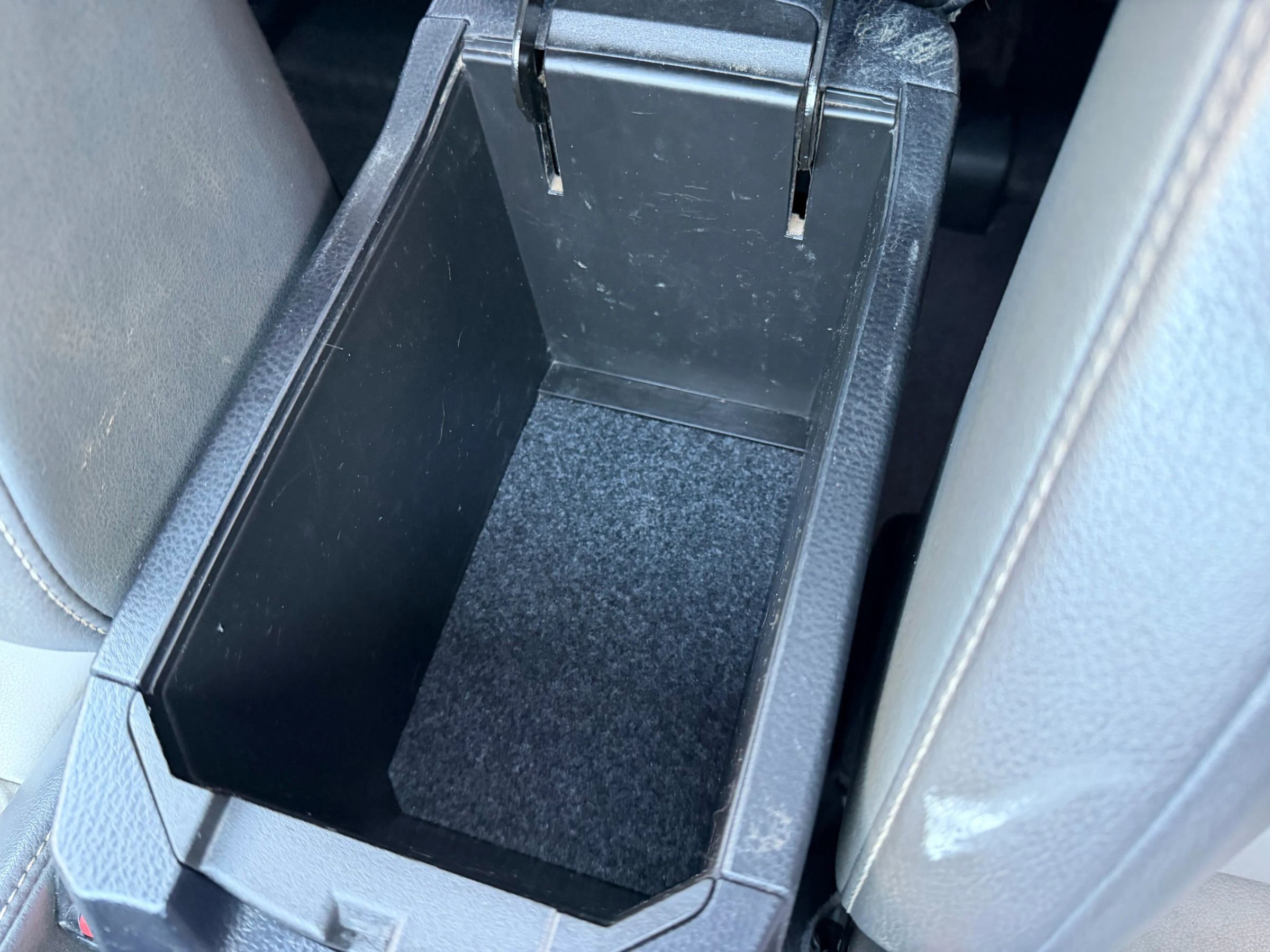 Used 2015 Toyota RAV4 Limited image 32