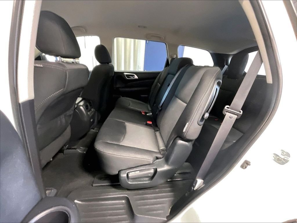 Used 2020 Nissan Pathfinder SV AWD/4WD image 15