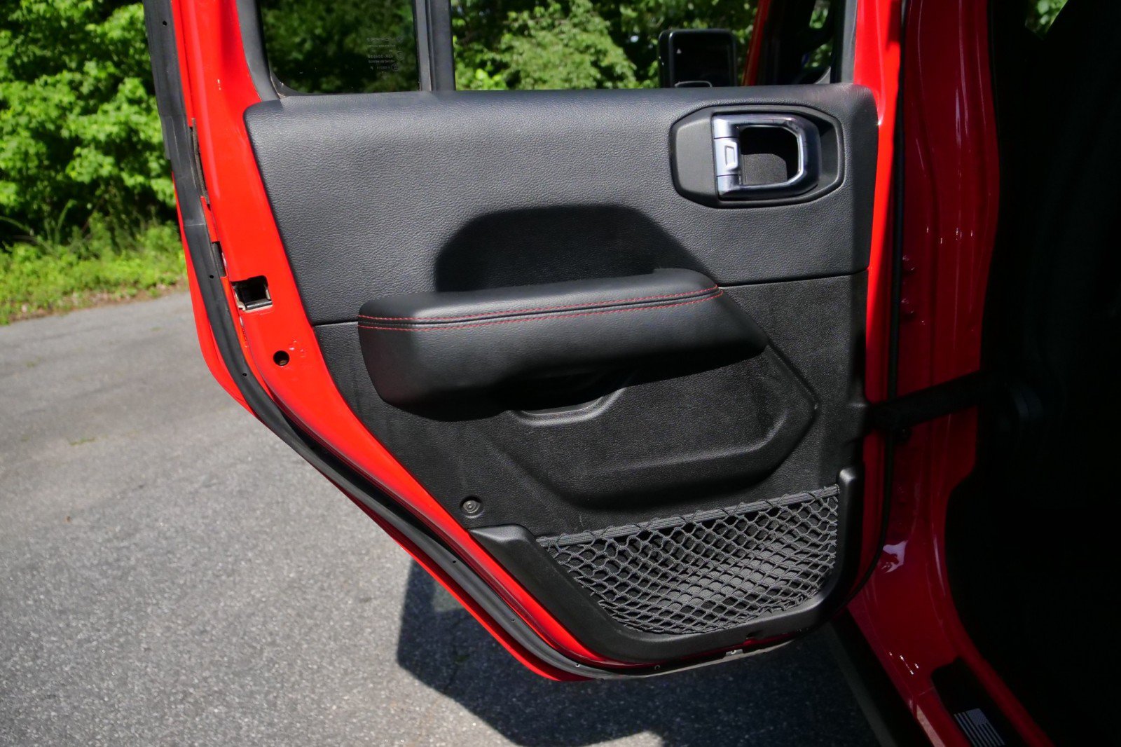 Used 2018 Jeep Wrangler Unlimited Rubicon AWD/4WD image 25