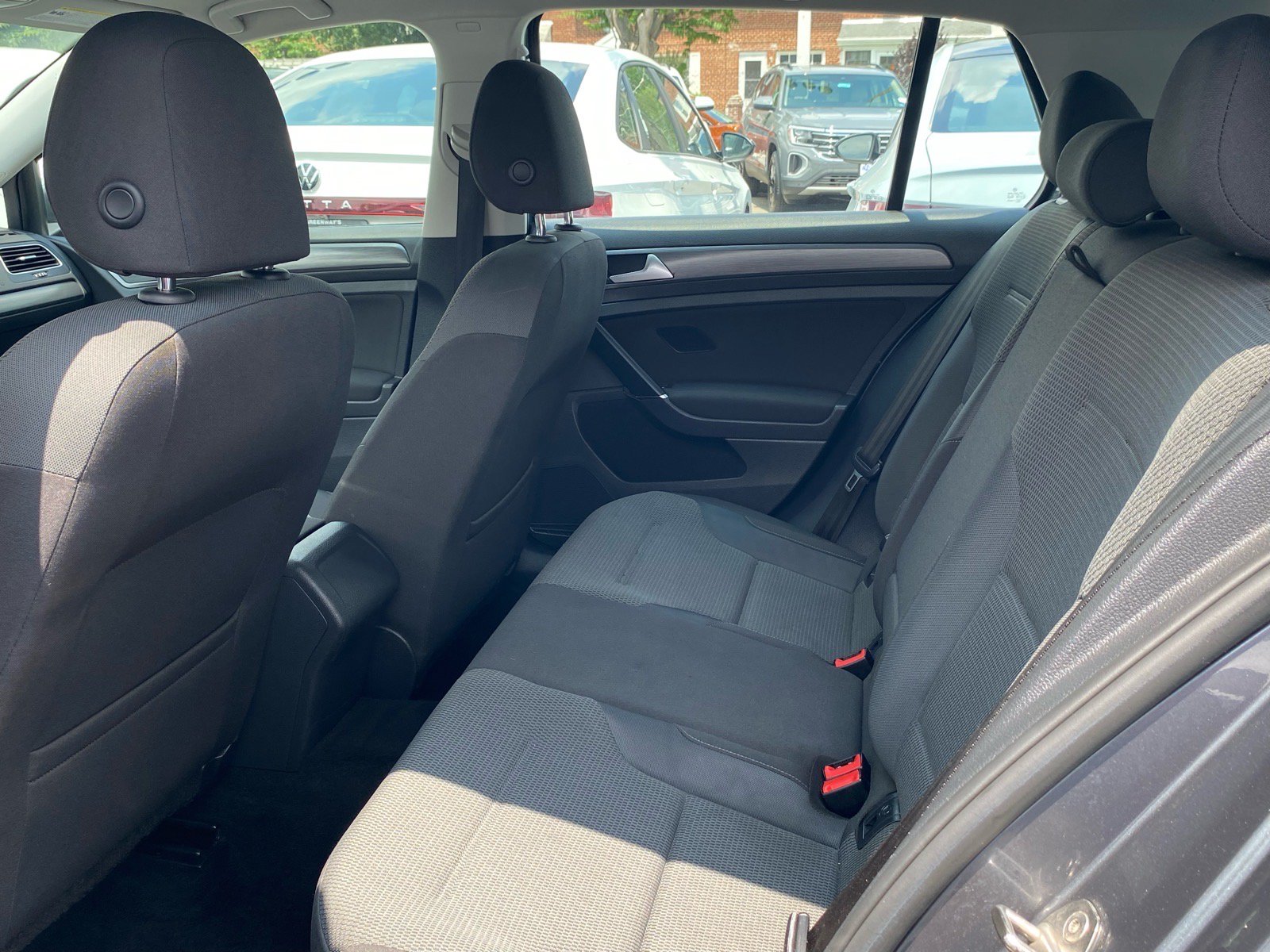 Used 2019 Volkswagen Golf S FWD image 18