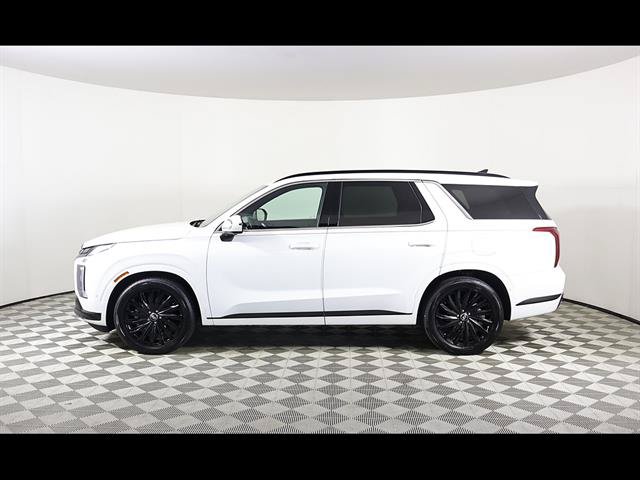 Used 2024 Hyundai Palisade Calligraphy AWD/4WD image 3