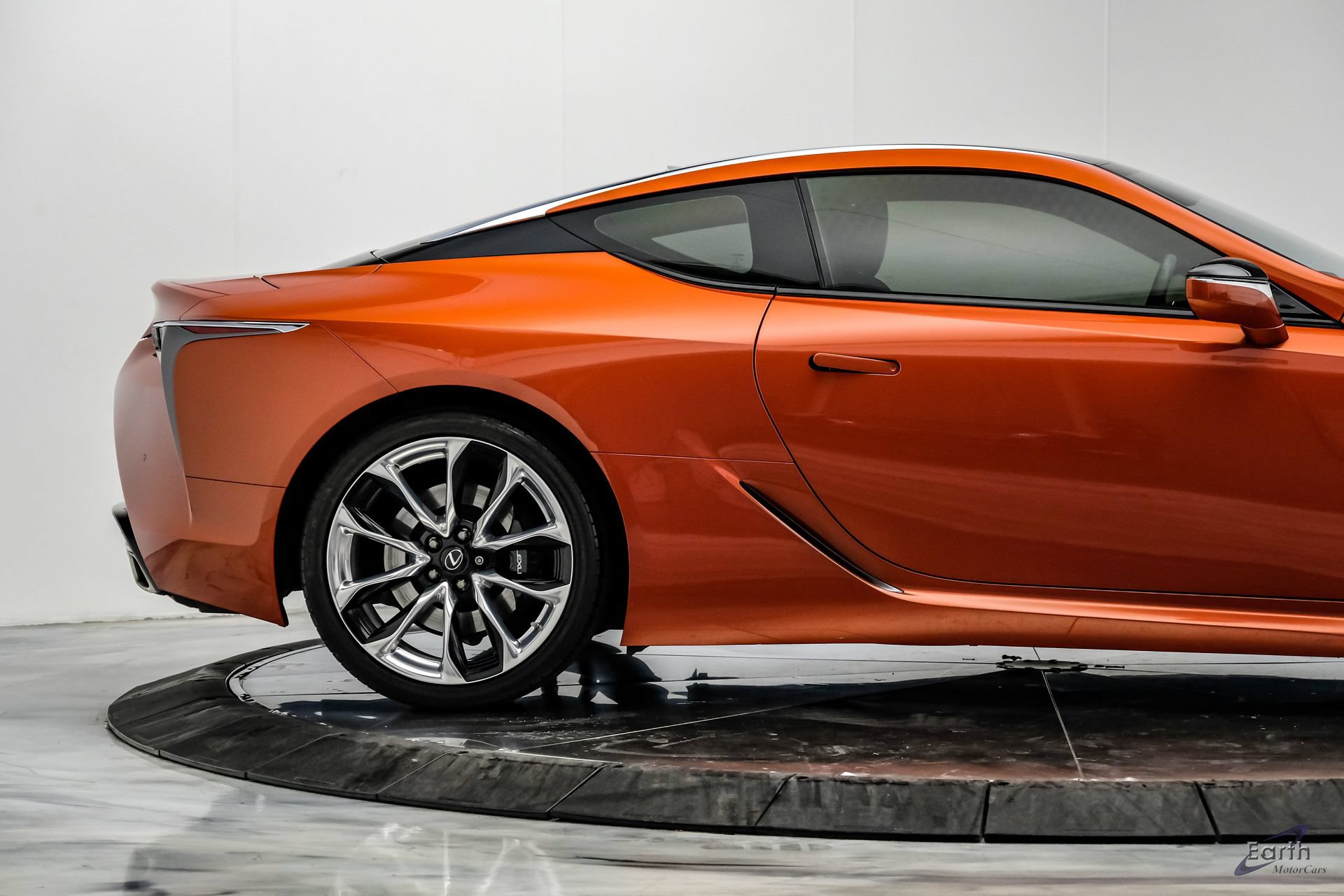 Used 2021 Lexus LC 500 Coupe w/ Performance Package RWD image 20