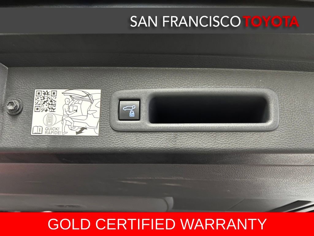 Certified 2021 Toyota Sienna Limited image 47