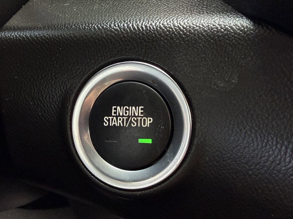 Used 2020 GMC Terrain Denali w/ Denali Premium Package FWD image 20