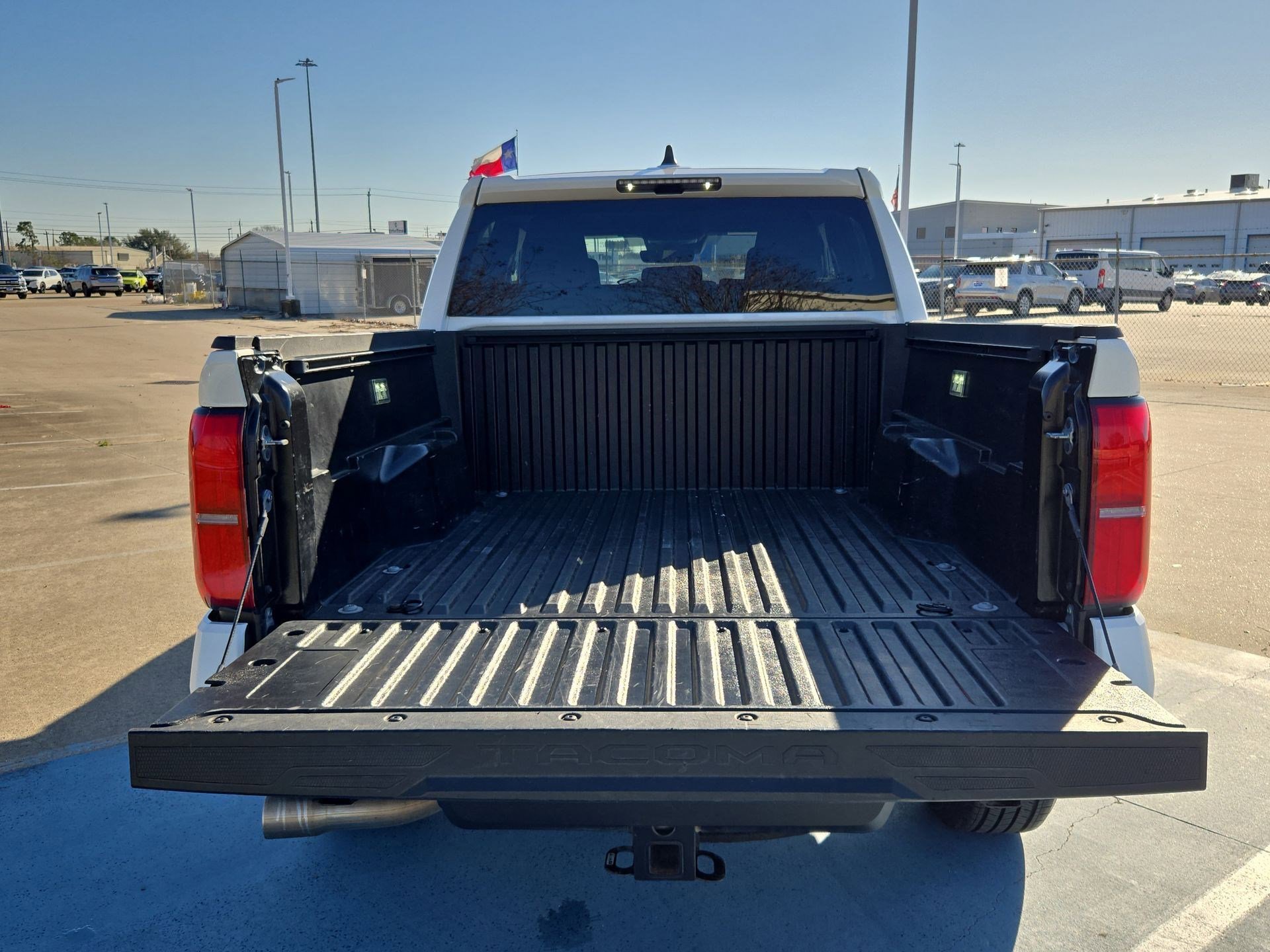 Used 2024 Toyota Tacoma TRD Off-Road image 28