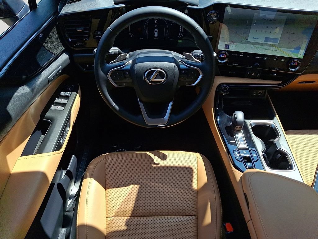 Used 2024 Lexus NX 350h AWD image 13