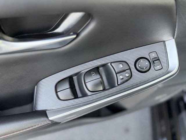 Used 2025 Nissan Sentra SR w/ SR Premium Package FWD image 10