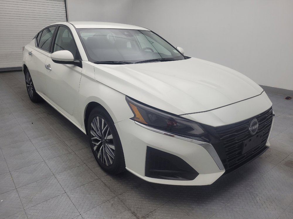 Used 2023 Nissan Altima 2.5 SV image 13