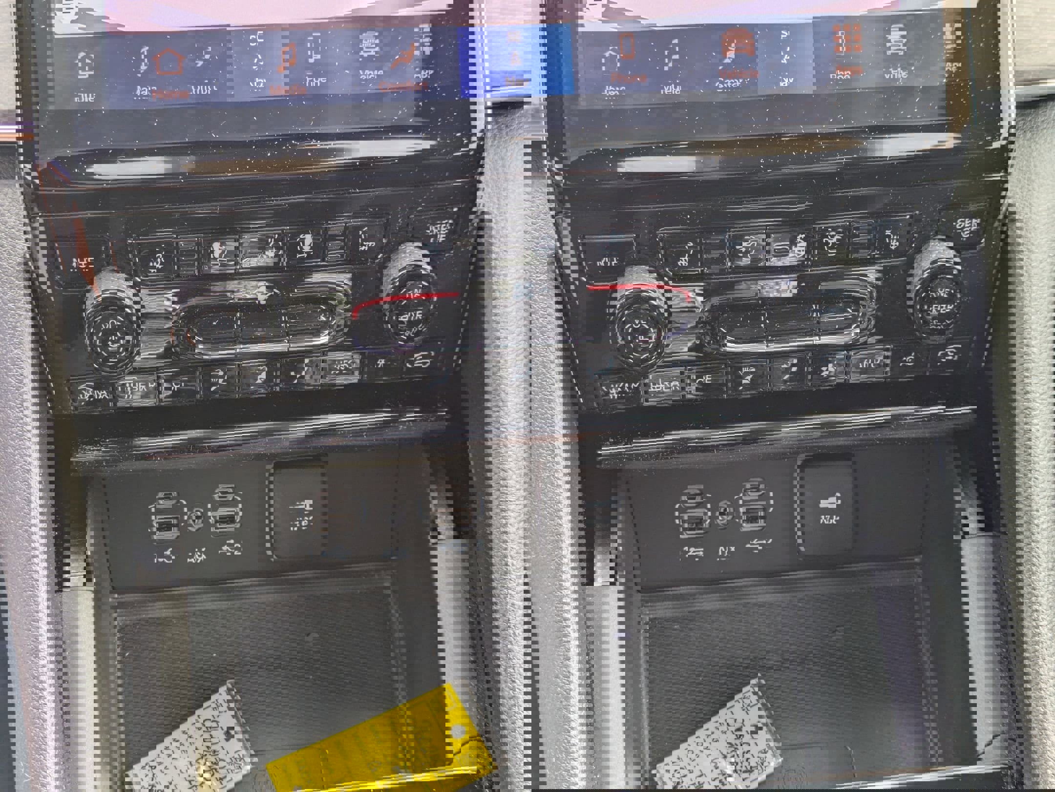 Certified 2025 Jeep Grand Cherokee Overland w/ Luxury Tech Group IV image 24