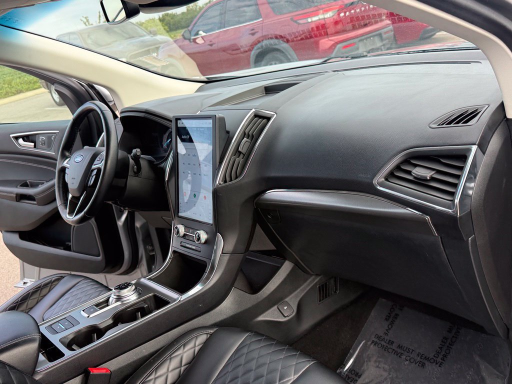 Used 2023 Ford Edge Titanium AWD/4WD image 16