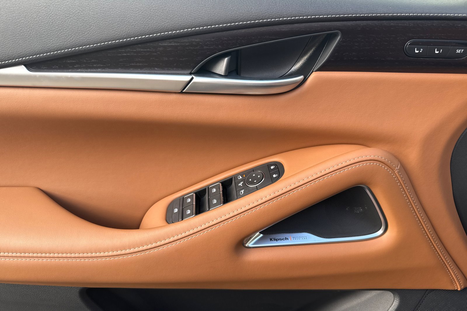 New 2026 INFINITI QX60 Autograph w/ Dark Cargo Package image 10