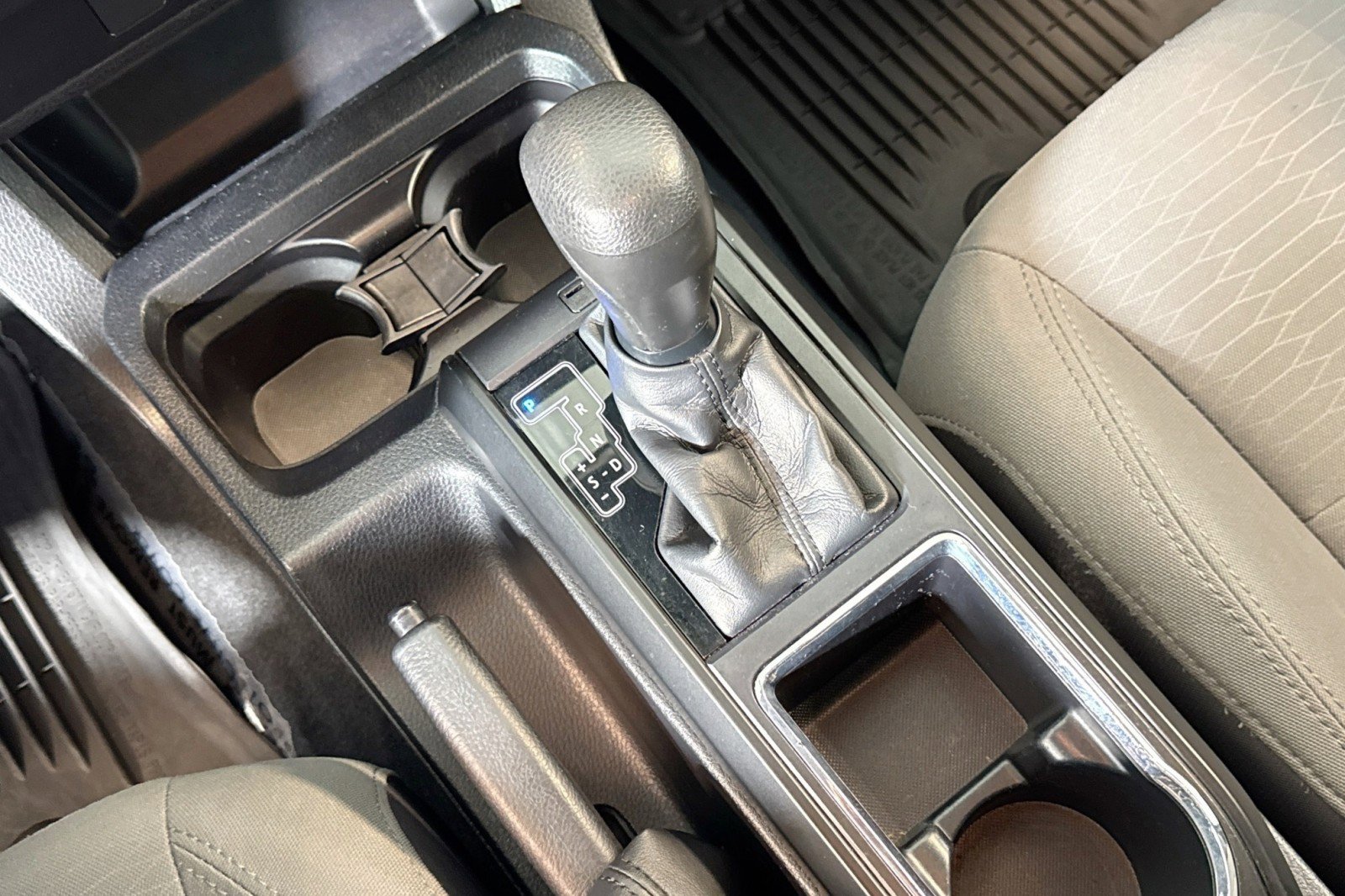 Used 2019 Toyota Tacoma SR w/ SX Package RWD image 15