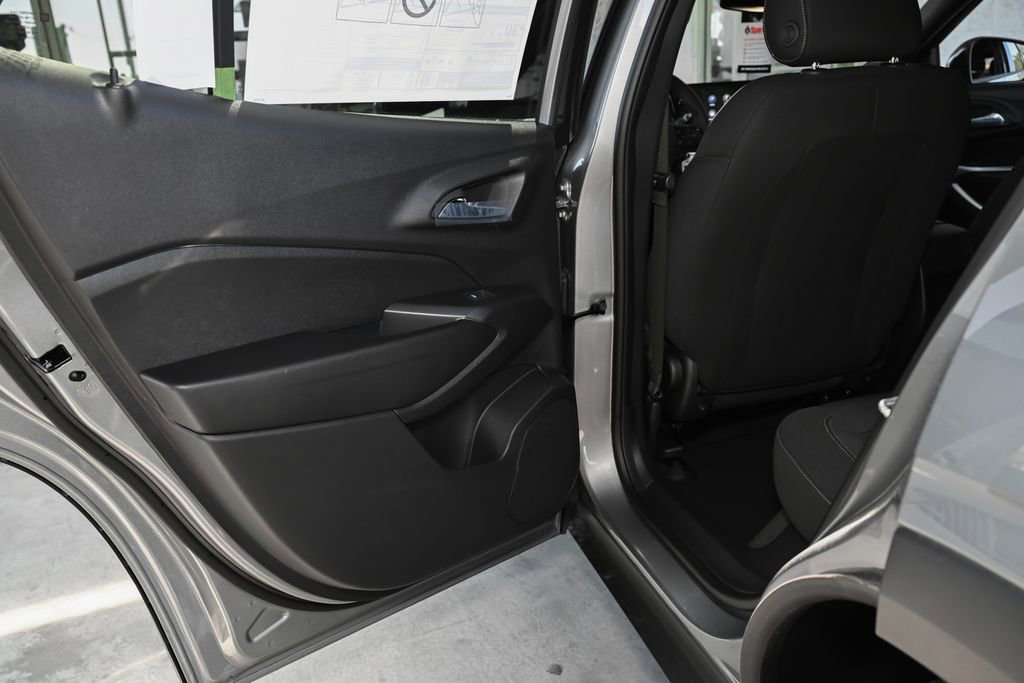 New 2026 Chevrolet Trax RS FWD image 29