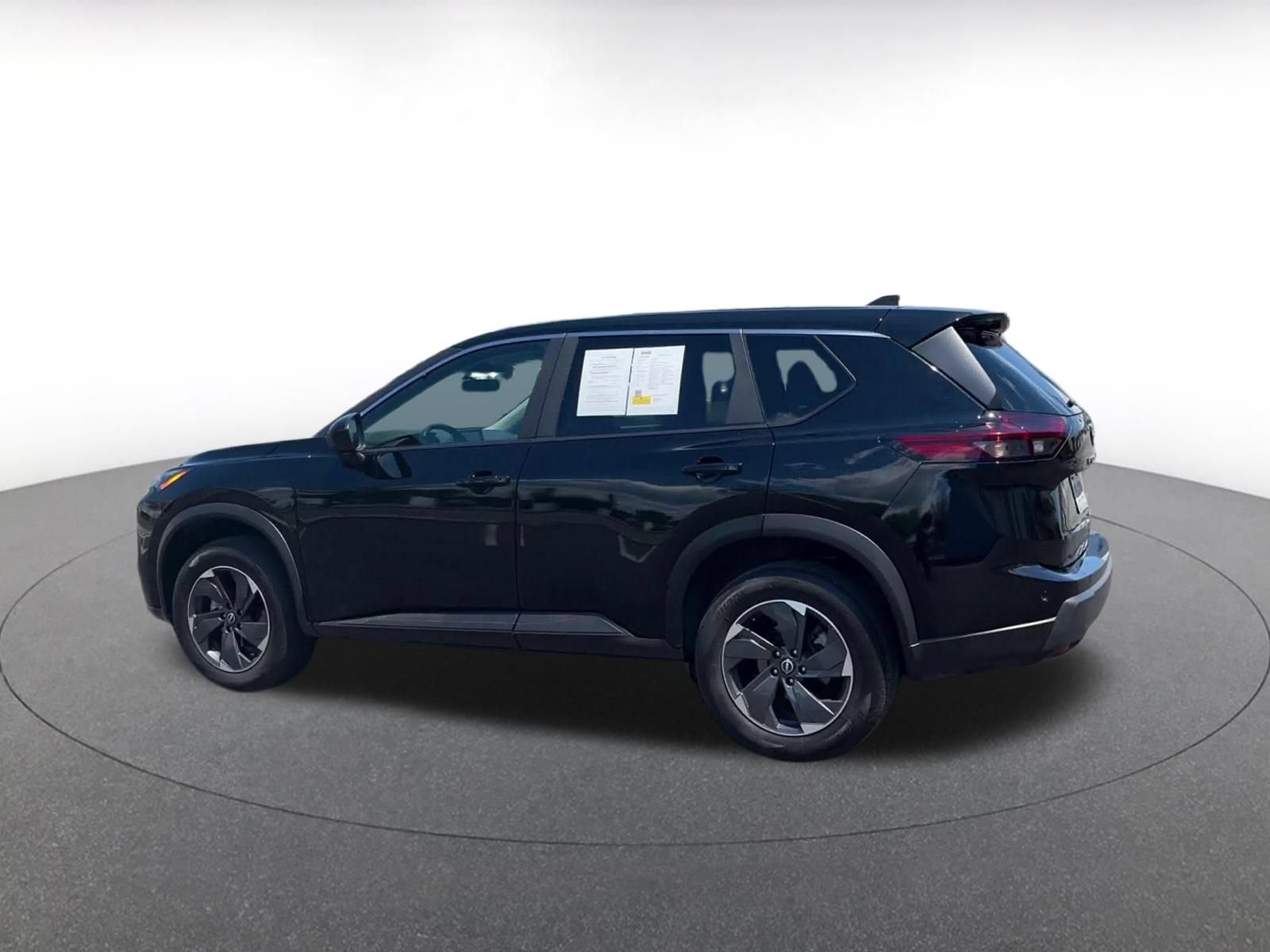 Used 2025 Nissan Rogue SV AWD/4WD image 10