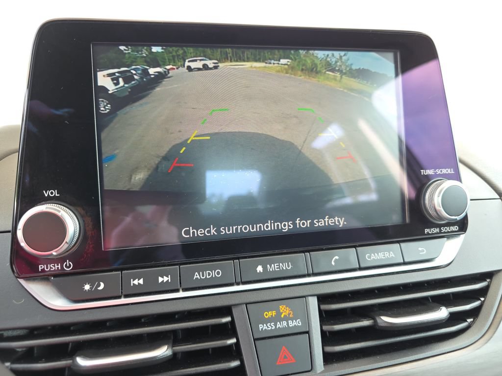 Used 2025 Nissan Altima 2.5 SV FWD image 22