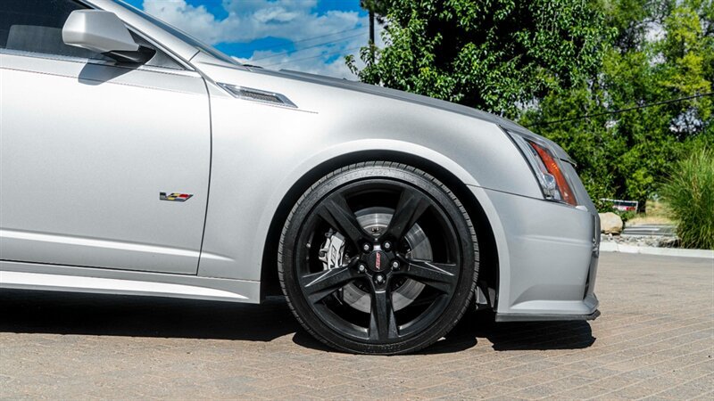 Used 2013 Cadillac CTS V RWD image 11