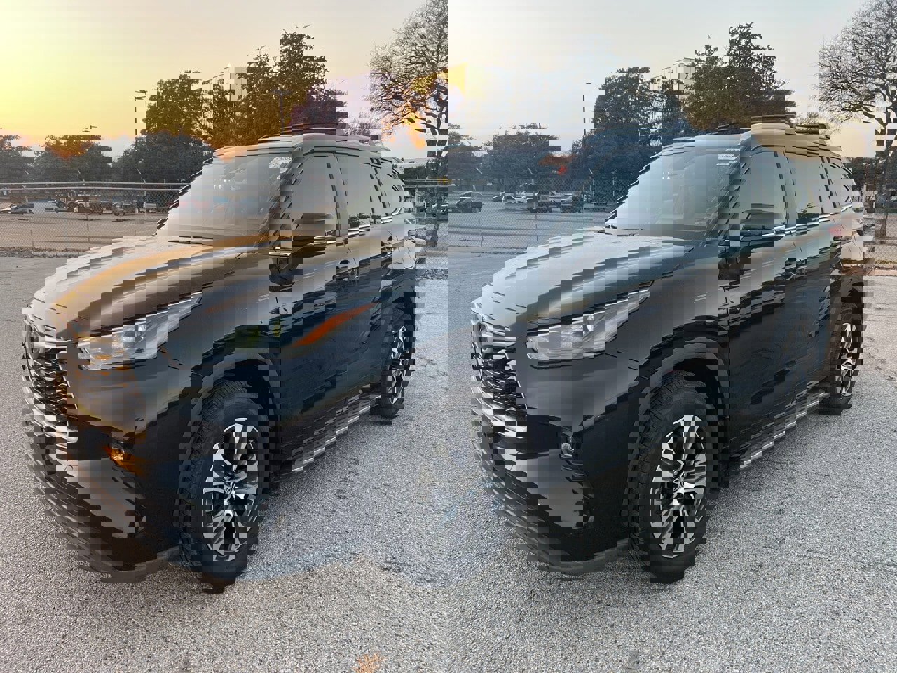 Used 2024 Toyota Highlander XLE