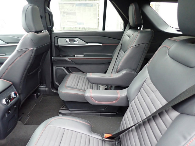 New 2026 Ford Explorer ST-Line image 11
