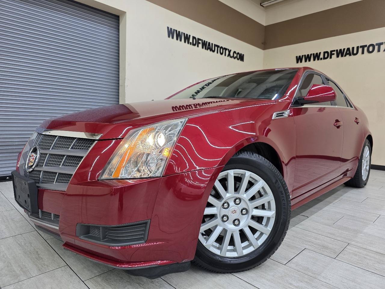 Used 2010 Cadillac CTS Luxury RWD image 1