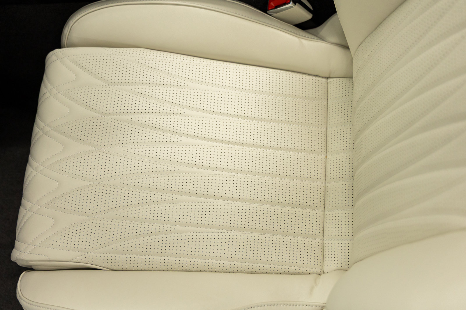 New 2026 Bentley Continental GT Azure AWD/4WD image 36
