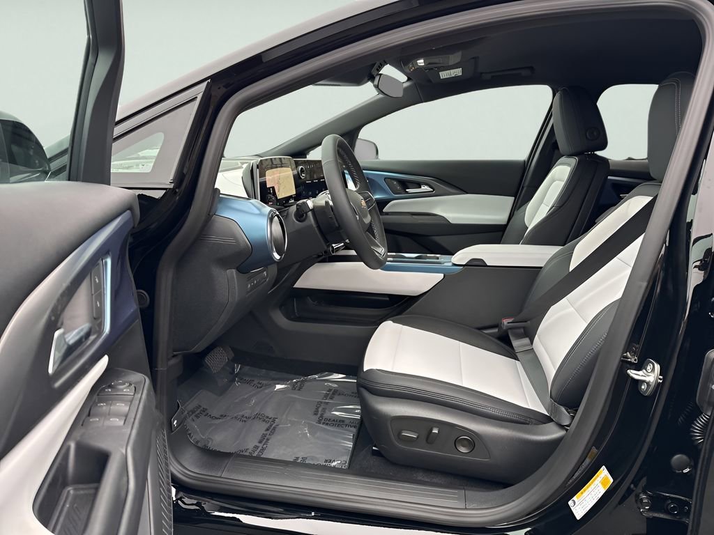 New 2026 Chevrolet Equinox EV LT image 18