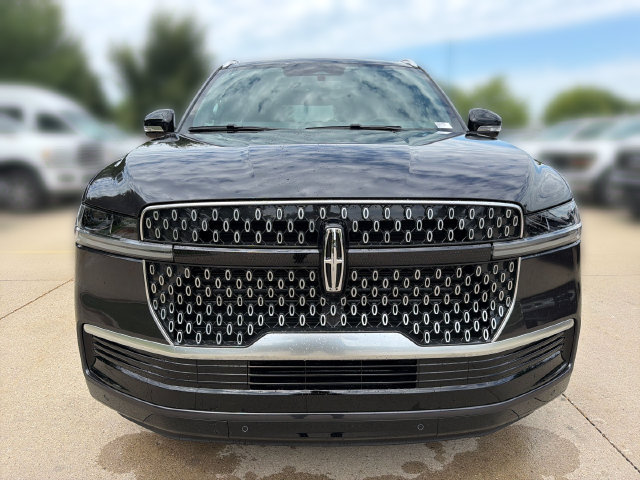 New 2026 Lincoln Navigator Reserve AWD/4WD image 12