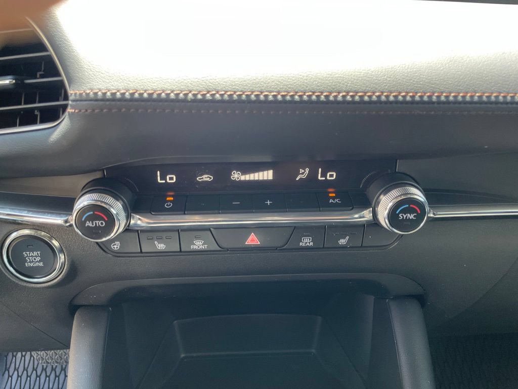 Certified 2022 MAZDA MAZDA3 s AWD/4WD image 12