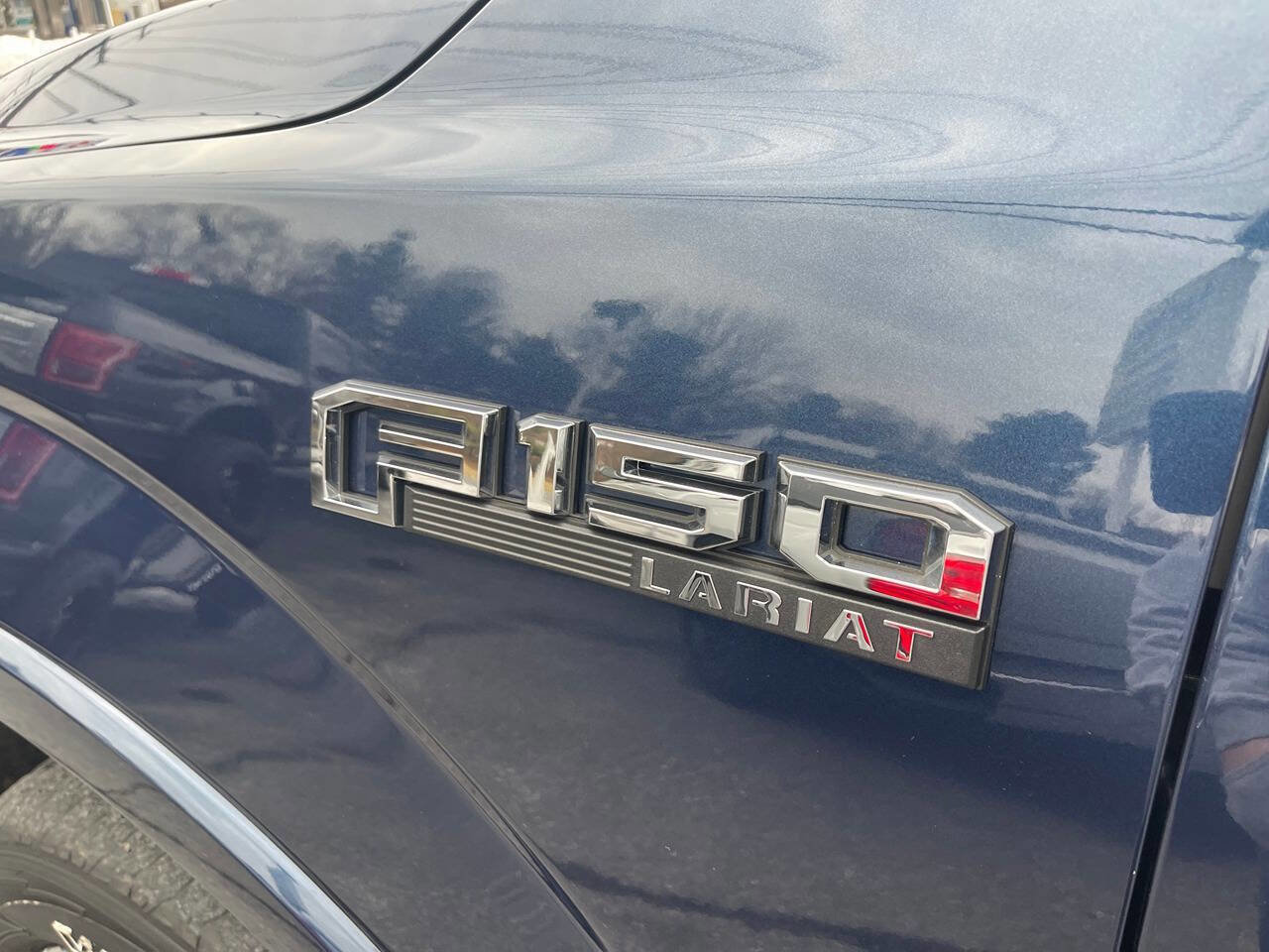 Used 2017 Ford F150 Lariat w/ Equipment Group 502A Luxury image 18