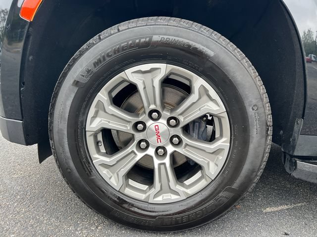 Used 2023 GMC Yukon SLE RWD image 13