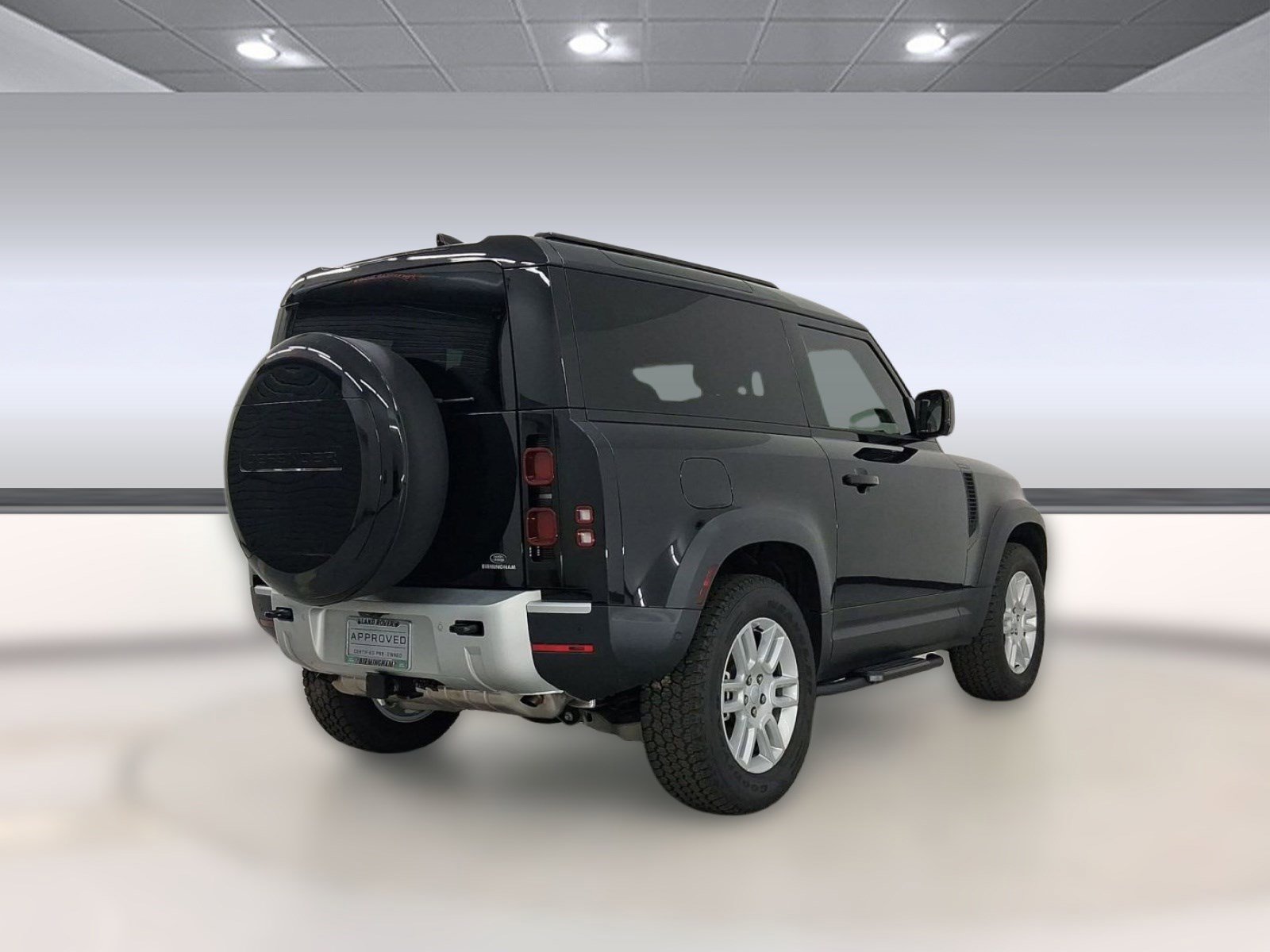 Used 2025 Land Rover Defender 90 S image 9