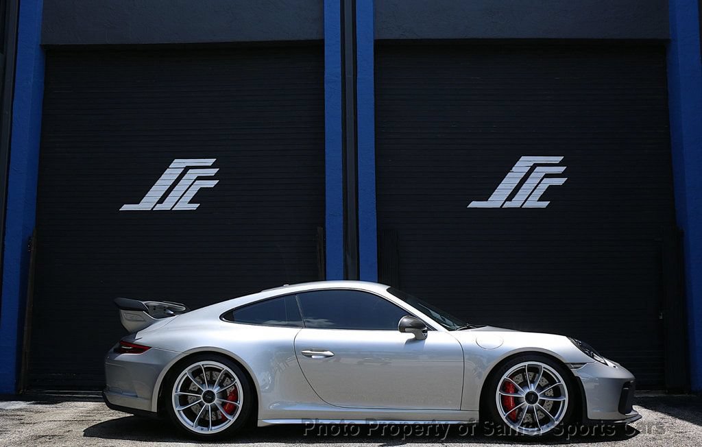 Used 2018 Porsche 911 GT3 w/ Sport Chrono Package RWD image 1