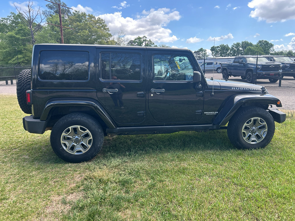 Used 2014 Jeep Wrangler Unlimited Rubicon w/ Connectivity Group image 6