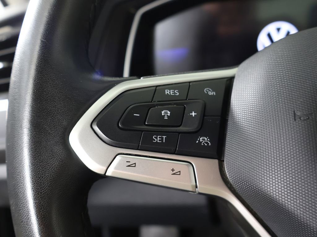 Used 2024 Volkswagen Jetta SE image 41