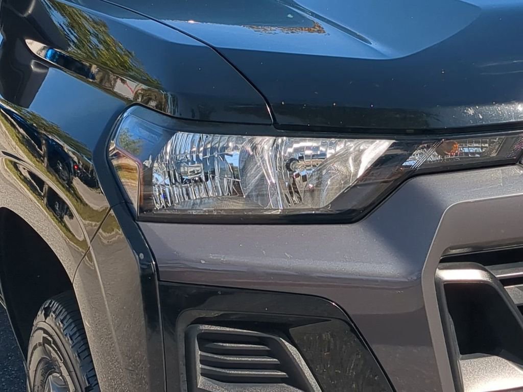 Used 2023 Chevrolet Colorado LT w/ LT Convenience Package II image 10