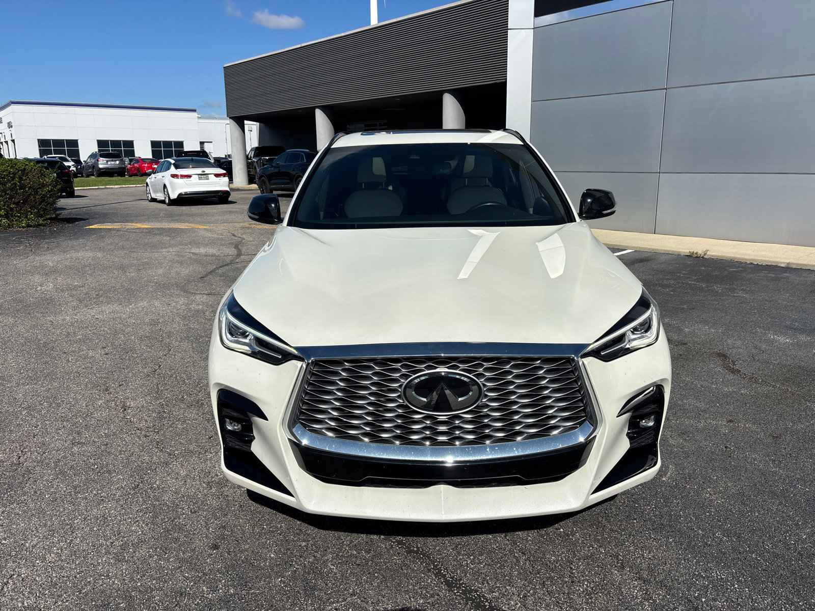 Used 2022 INFINITI QX55 Luxe w/ Cargo Package AWD/4WD image 2