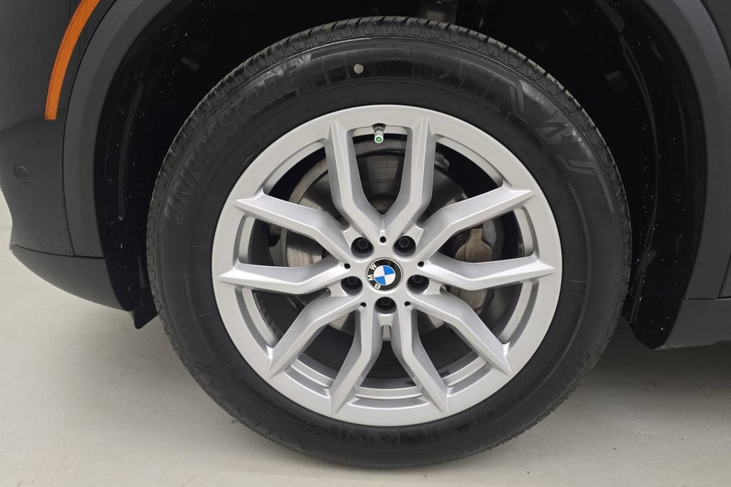 Used 2021 BMW X5 xDrive40i w/ Convenience Package AWD/4WD image 12